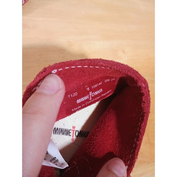 Minnetonka Baby Moccasins Size 3 Red Leather Shoes Fringe Boots - Picture 5 of 8